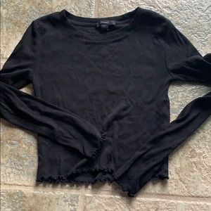 Black Lettuce Edge Top